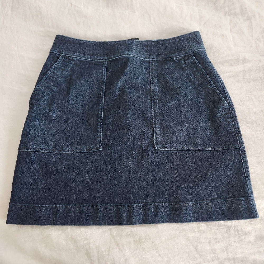 LOFT Dark Wash A-Line Denim Skirt Size 6 Petite